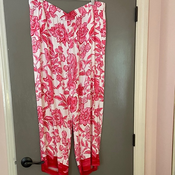 Talbots Pants - Talbots Pink and Red Floral Cropped Pants, Size XL
